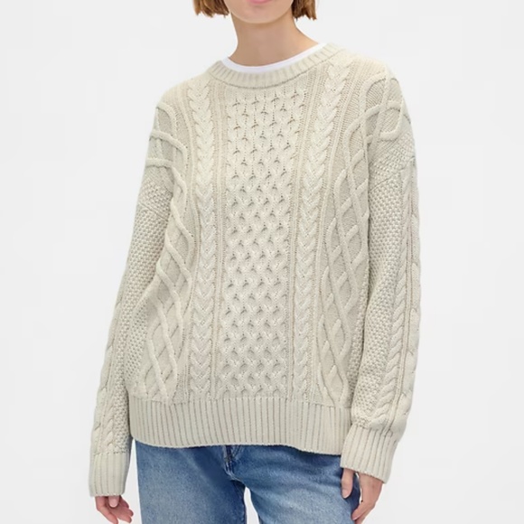100% Cotton Oversized Cable-Knit Sweater - Picture 1 of 3